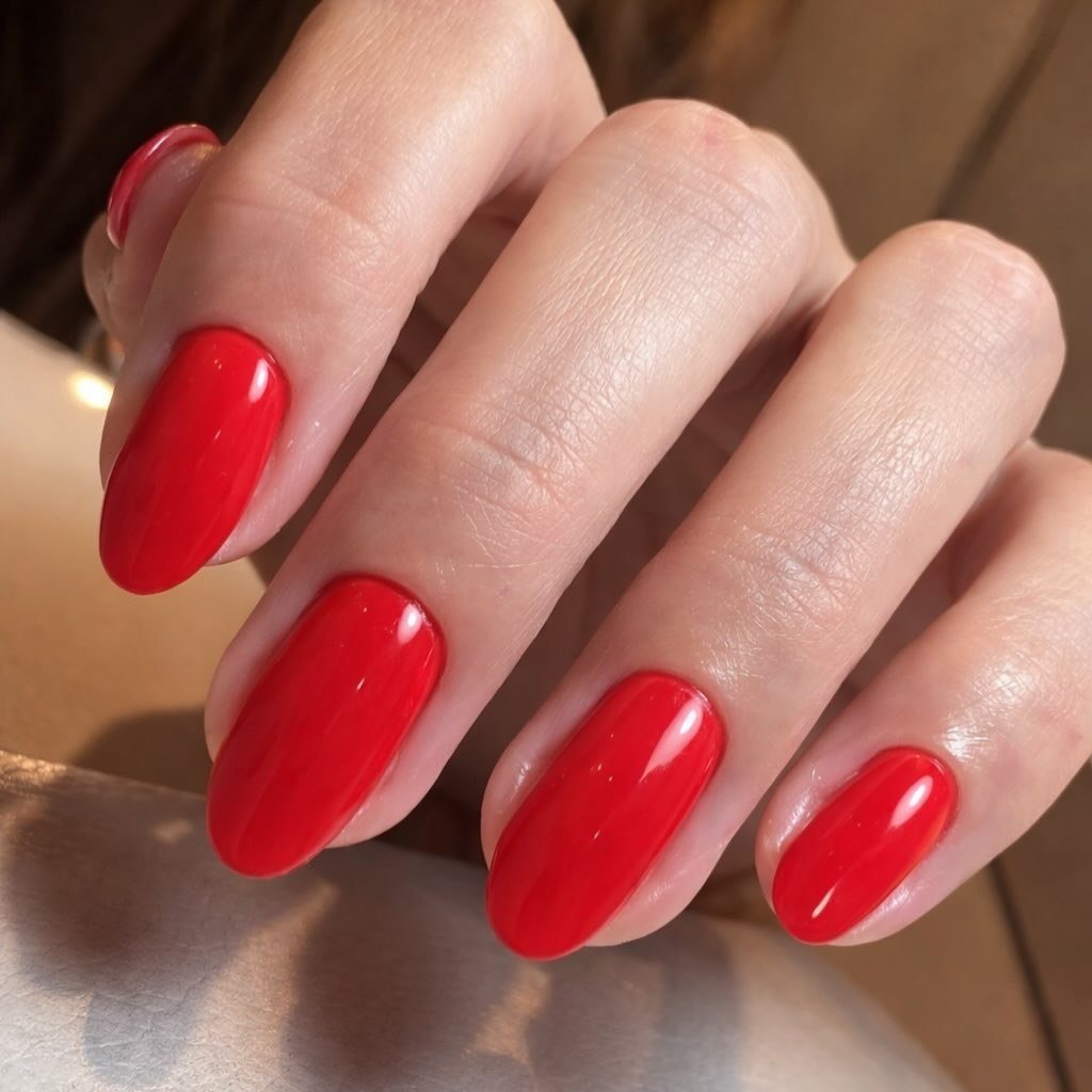 Unhas com cutilagem de manicura russa
